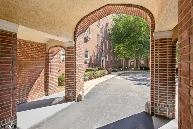 133 Summit Ave #39, Summit, NJ 07901 - #3