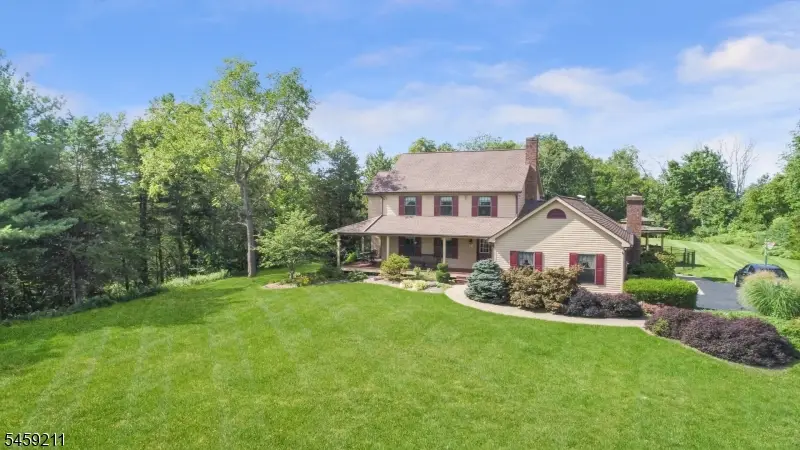 7 Cherokee Trl, Blairstown, NJ 07825 - #1