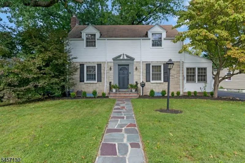 68 Meadowbrook Rd, North Plainfield, NJ 07062 - #1
