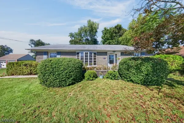 5 Lydecker Pl, Middlesex Boro, NJ 08846