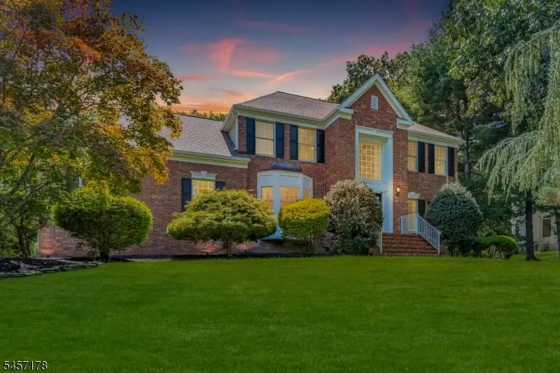 4 Mcmanus Dr, Martinsville, NJ 08807 - #1