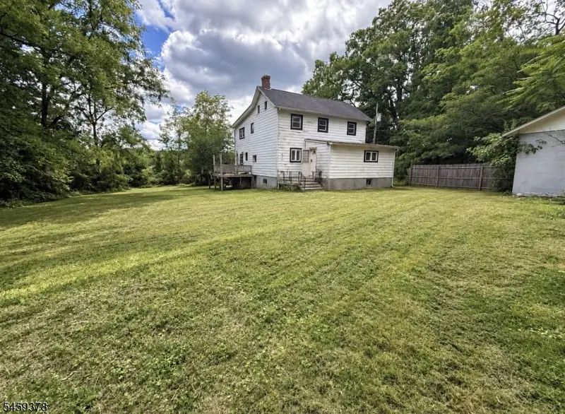 4 Robin Hill Ln, Hampton, NJ 08827 - #2