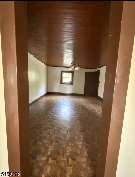 4 Robin Hill Ln, Hampton, NJ 08827 - #3