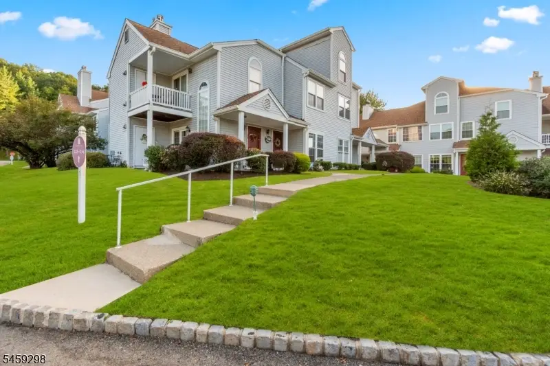 125 Harvest Ln, Lincoln Park, NJ 07035 - #1