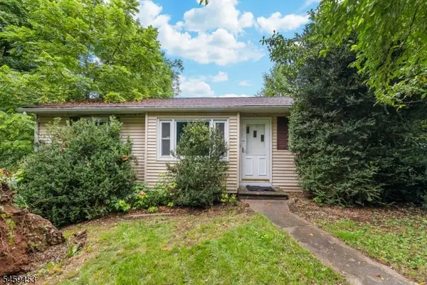 5 Black Oak Dr, Vernon Twp., NJ 07462