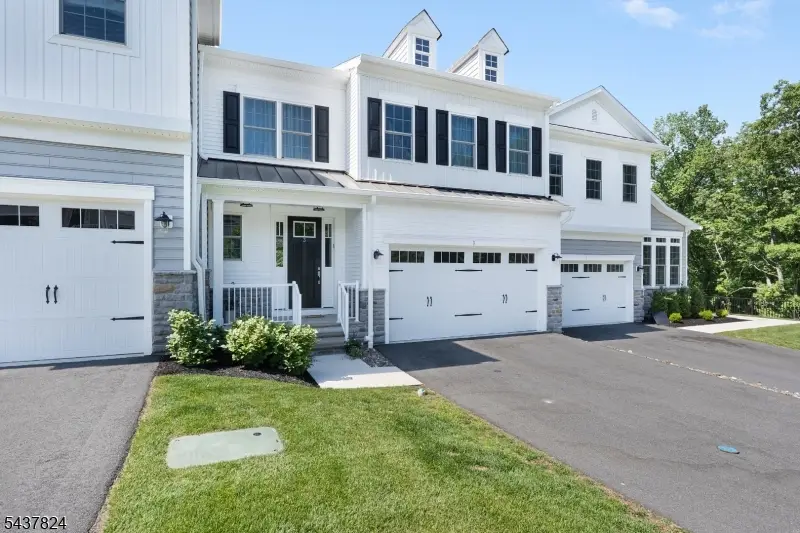 3 Hillandale Dr, Mendham, NJ 07945 - #3