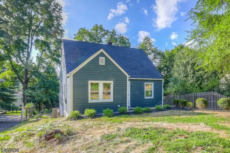 383 Long Hill Rd, Gillette, NJ 07933 - #1