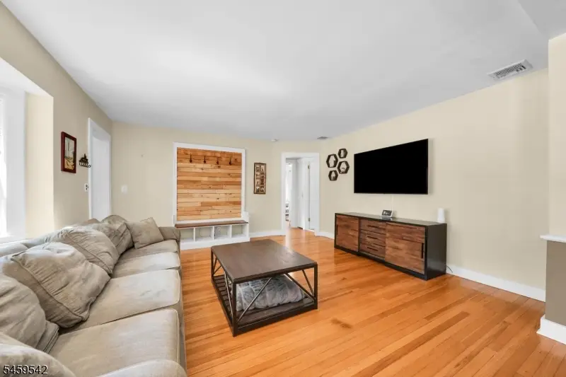 89 Grove St, Oakland, NJ 07436 - #1