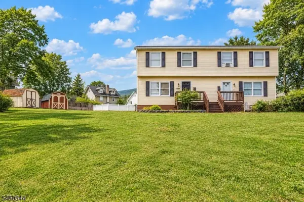 46A Walnut St, Pompton Lakes Boro, NJ 07442