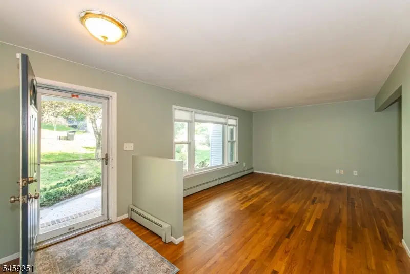 20 Byron Pl, Sparta, NJ 07871 - #2