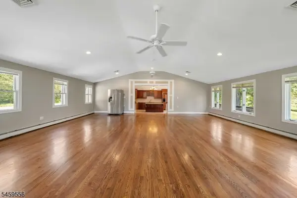 223 Pleasant Run Rd, Readington Twp., NJ 08853