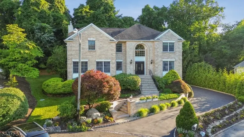 22 Trails End Ct, Westfield, NJ 07090 - #1