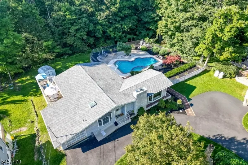 25 Sachem Rd, Lake Hopatcong, NJ 07849 - #2