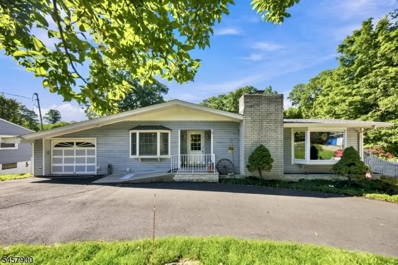 25 Sachem Rd, Lake Hopatcong, NJ 07849 - #3