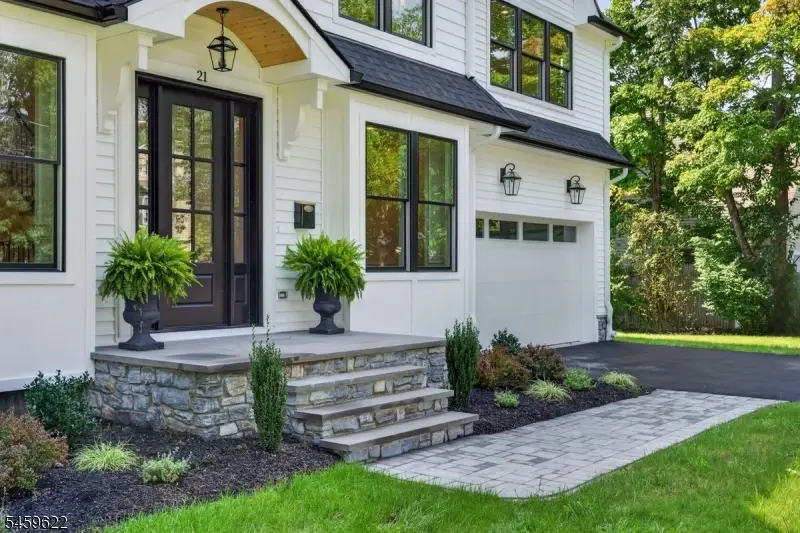 21 Pomona Ave, Pompton Plains, NJ 07444 - #2