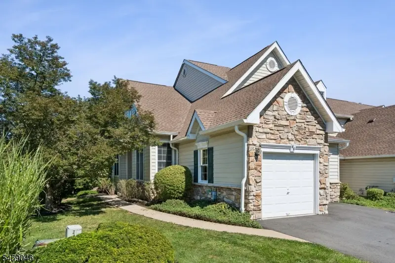 66 Patriot Hill Dr, The Hills, NJ 07920 - #3