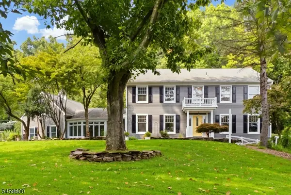 6 Fawn Ridge Rd, Clinton Twp., NJ 08833