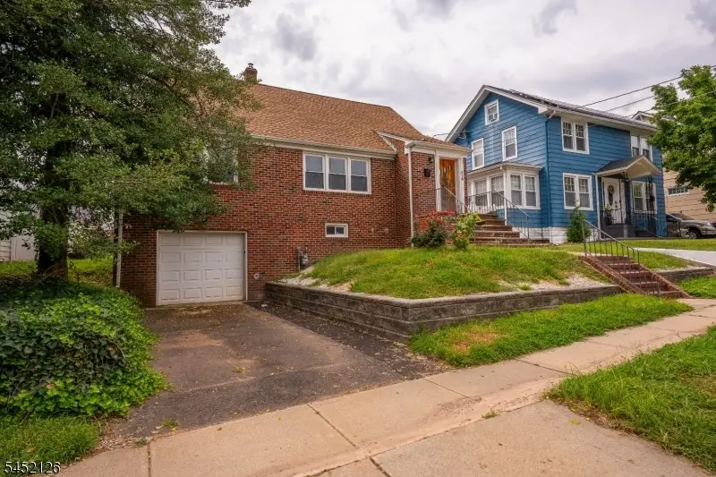 518 Thompson Ave, Roselle, NJ 07203 - #2