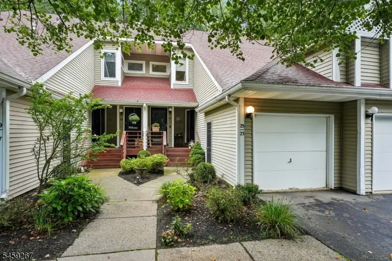 25 Ridgeview Ter, Oak Ridge, NJ 07438 - #2