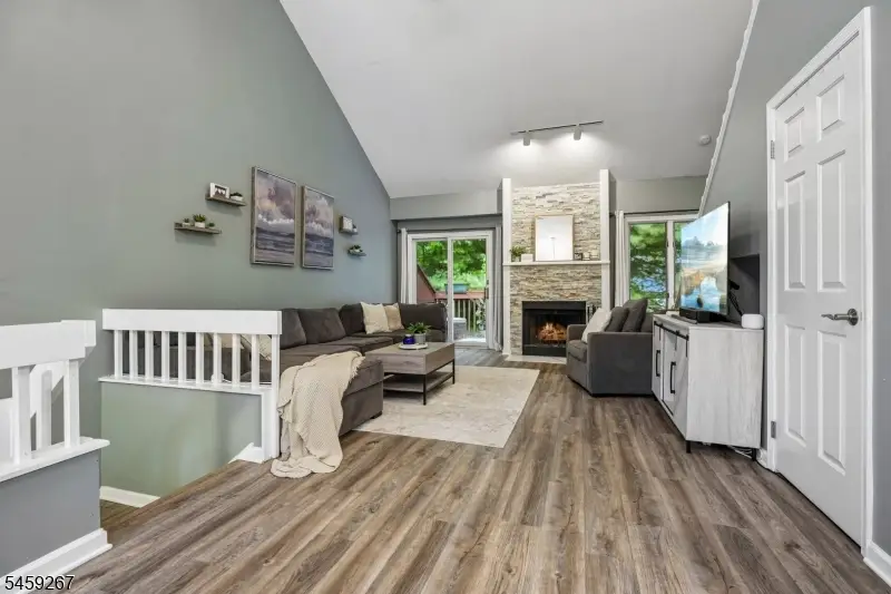 25 Ridgeview Ter, Oak Ridge, NJ 07438 - #3