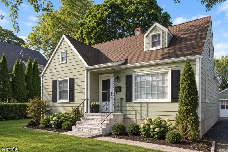 57 N Main St, Flemington, NJ 08822 - #2