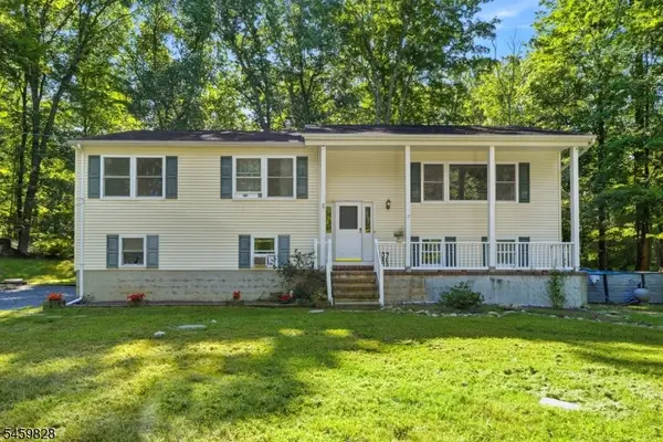 8 Ridge Rd, Independence Twp., NJ 07840