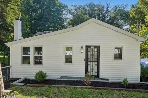 193 Monroe Trl, Hopatcong Boro, NJ 07843