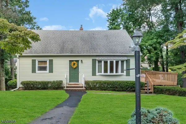10 Park Ter, East Hanover Twp., NJ 07936