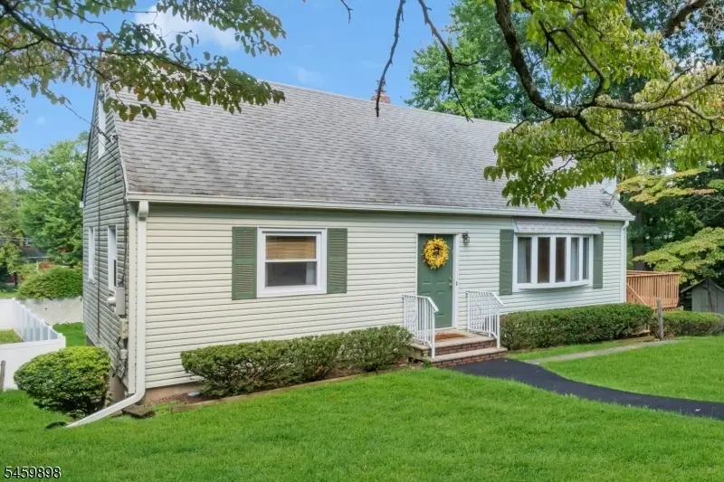 10 Park Ter, East Hanover, NJ 07936 - #3