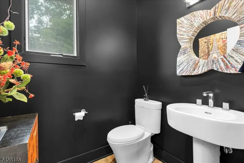25 Oakwood Dr, New Providence, NJ 07974 - #3