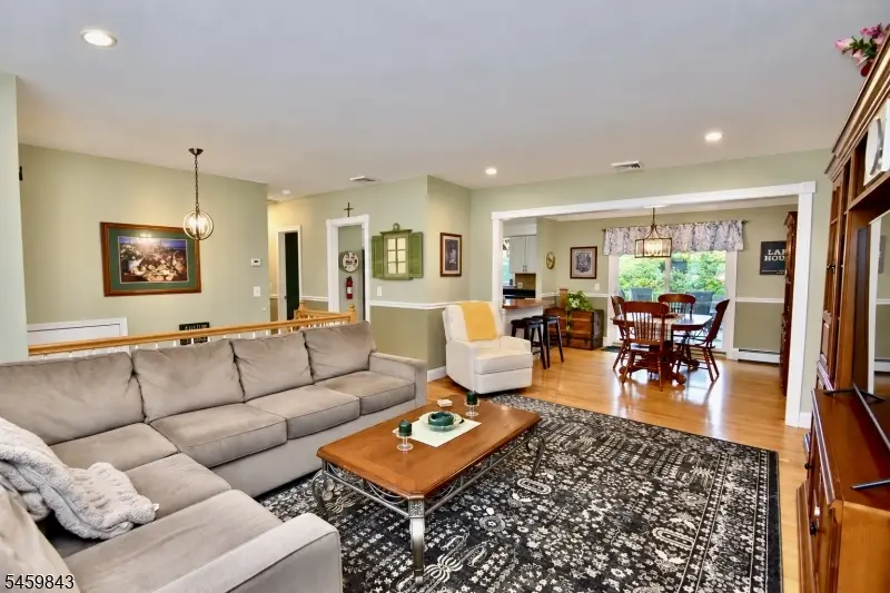 28 Yacht Club Dr, Lake Hopatcong, NJ 07849 - #3