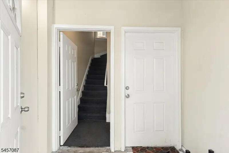 422 Jelliff Ave, Newark, NJ 07112 - #3