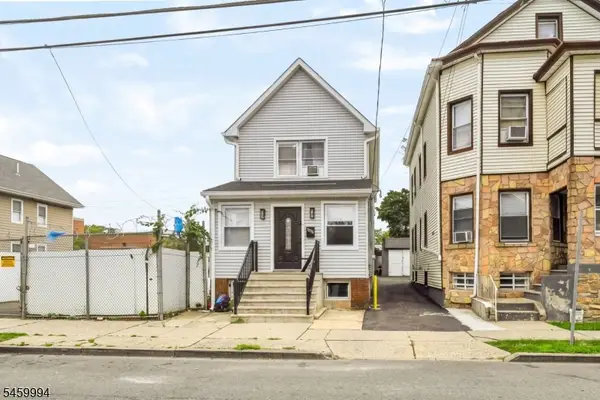 649 E 30th St, Paterson City, NJ 07513