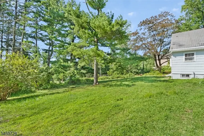 12 Jessica Ln, Warren, NJ 07059 - #3