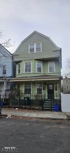 212 3rd St, Newark City, NJ 07107