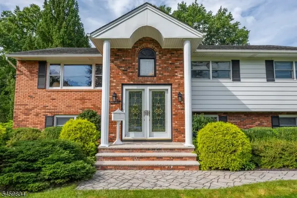 14 Jaclyn Dr, East Hanover Twp., NJ 07936