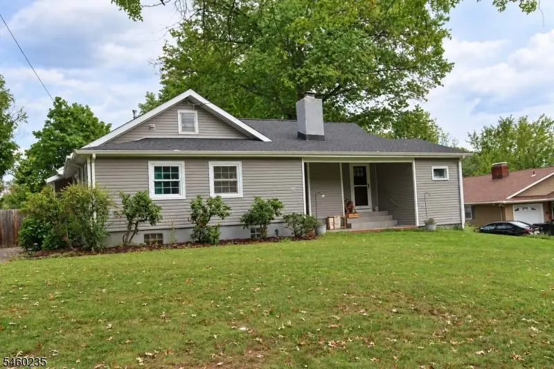 634 Vosseller Ave, Martinsville, NJ 08805 - #1