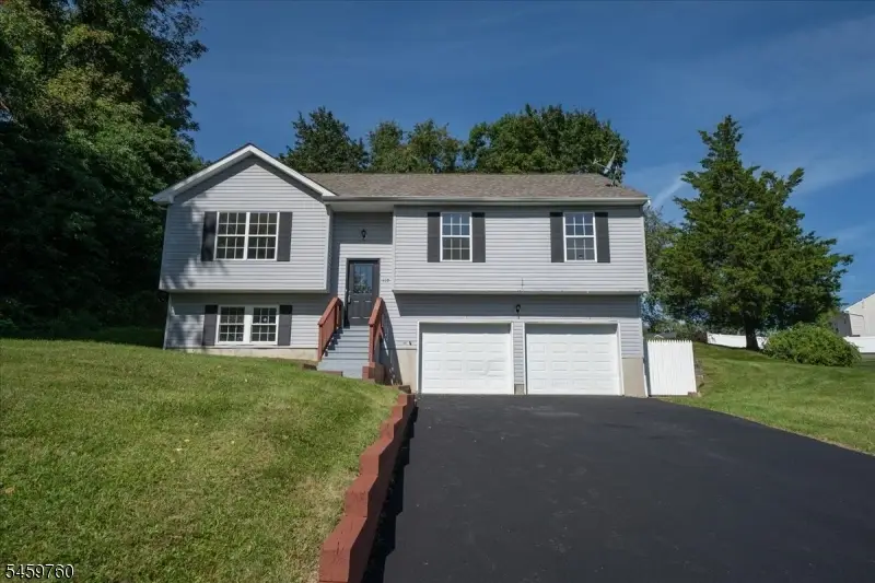 117 Hillside Dr, Hamburg, NJ 07419 - #1
