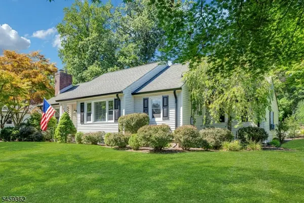44 Old Army Rd, Bernardsville Boro, NJ 07924