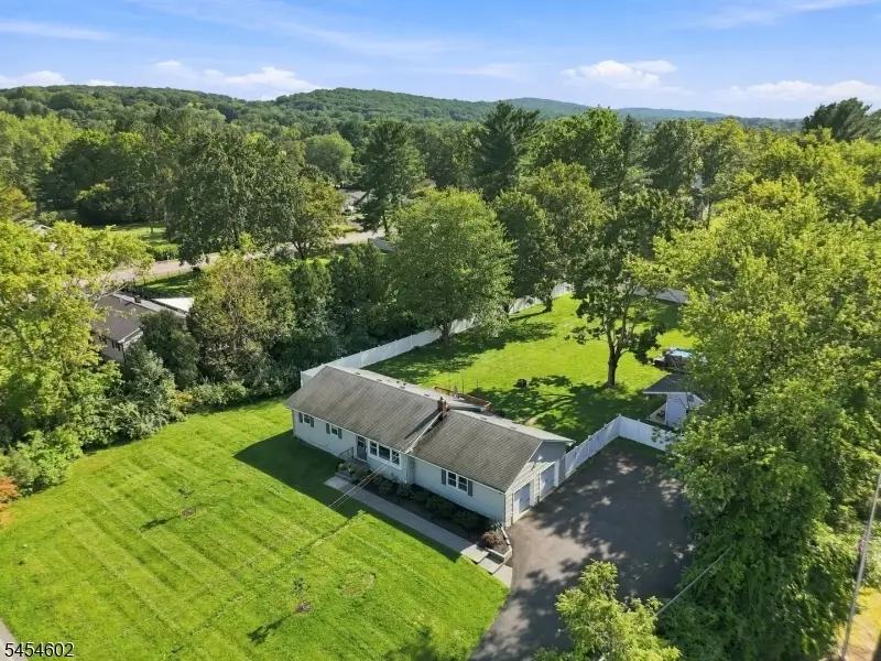 5 Old Farmers Rd, Long Valley, NJ 07853 - #3