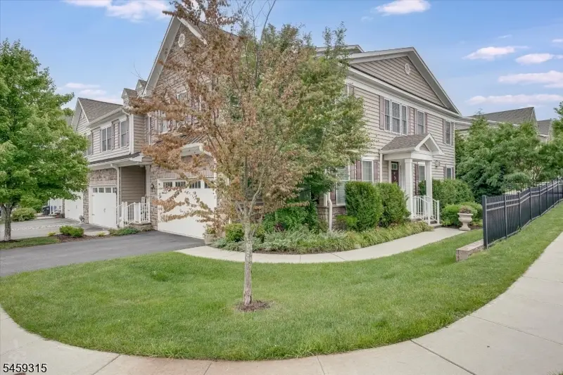 10 Fillmore Dr, Washington, NJ 07960 - #2