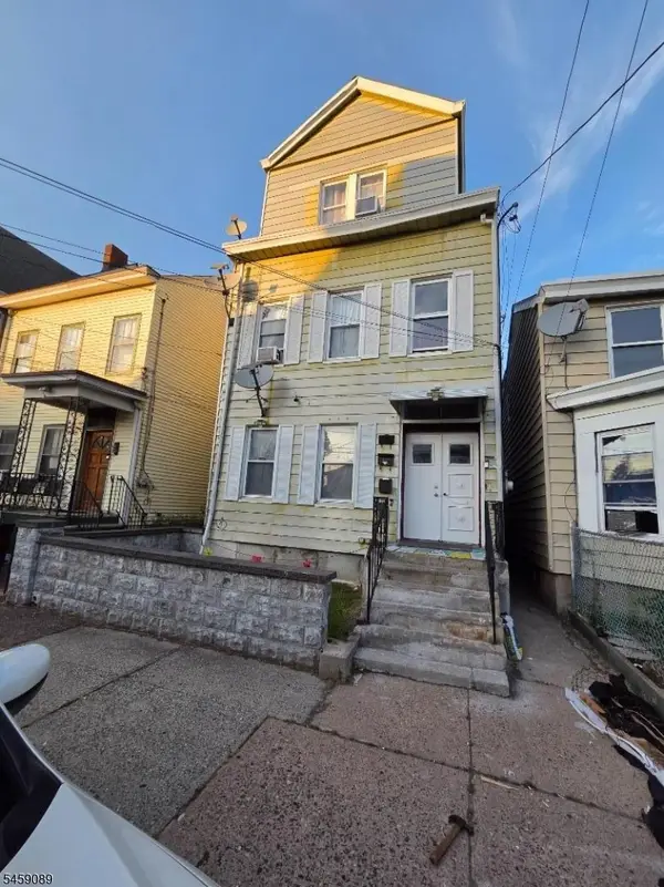 132 Paterson Ave, Paterson City, NJ 07502