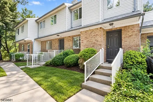 103 Orchard Meadows Dr, Union Twp., NJ 07083