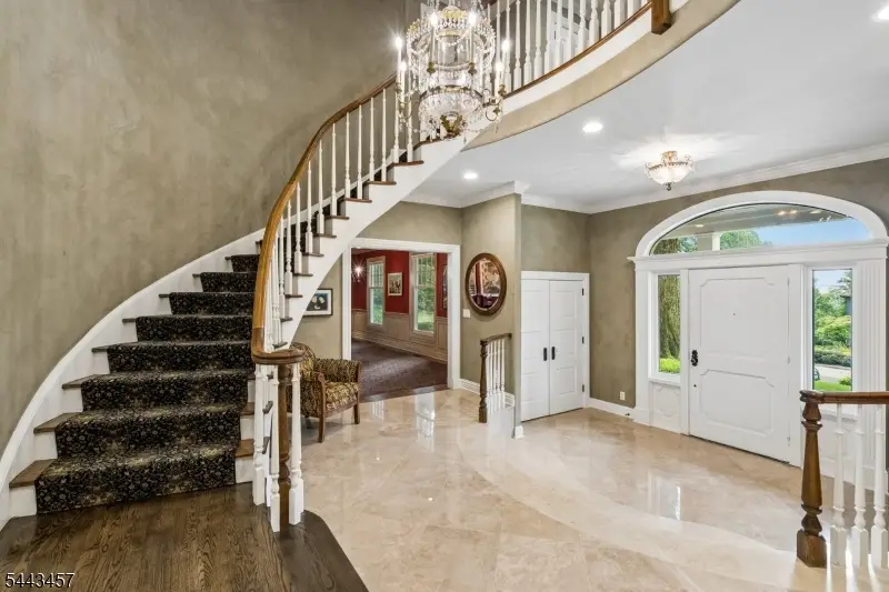 9 Canterbury Ln, Summit, NJ 07901 - #3