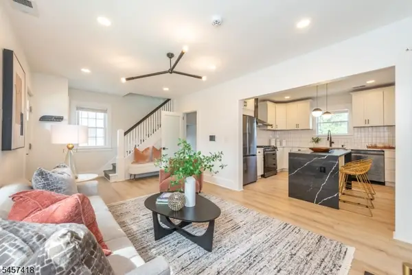 33 Waverly Ter, Bloomfield Twp., NJ 07003