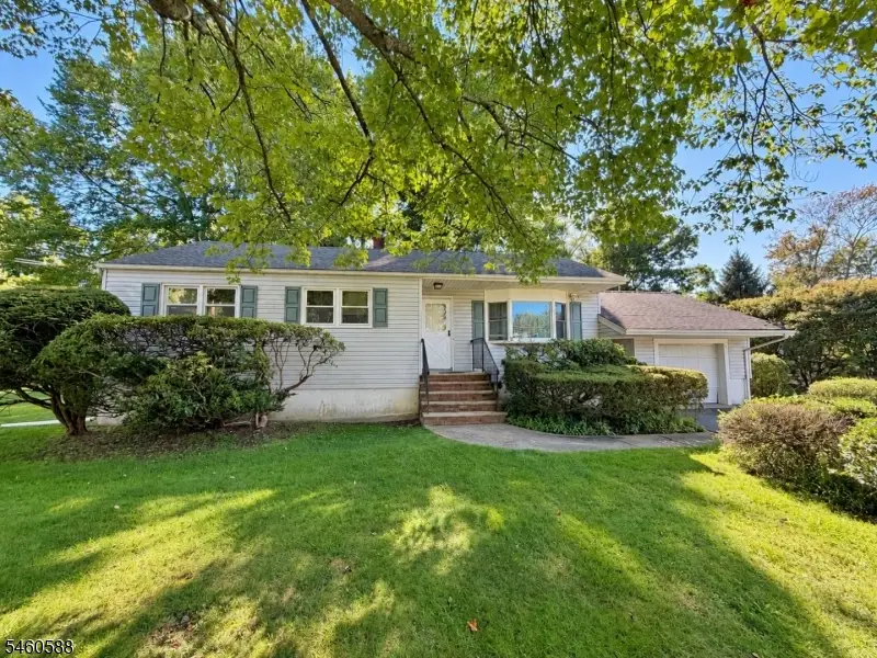 17 Moosepac Ln, Oak Ridge, NJ 07438 - #1