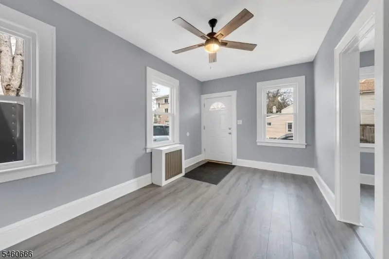54 Thomas St, Watsessing, NJ 07003 - #2