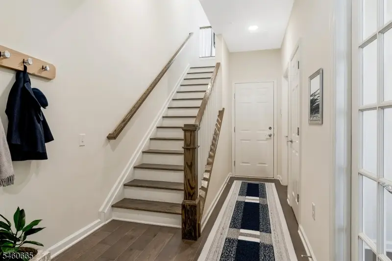 17 Gala Ct, Livingston, NJ 07039 - #3