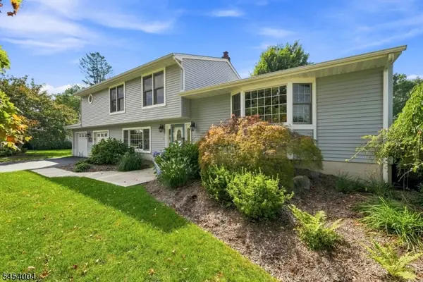 11 Mary Pl, Pequannock Twp., NJ 07440