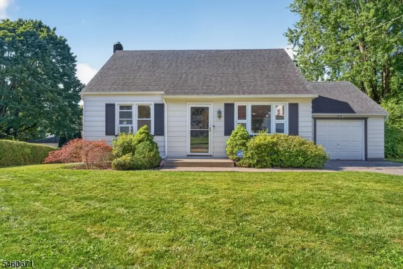 510 Pennsylvania Ave, Upper Pohatcong, NJ 08865 - #2